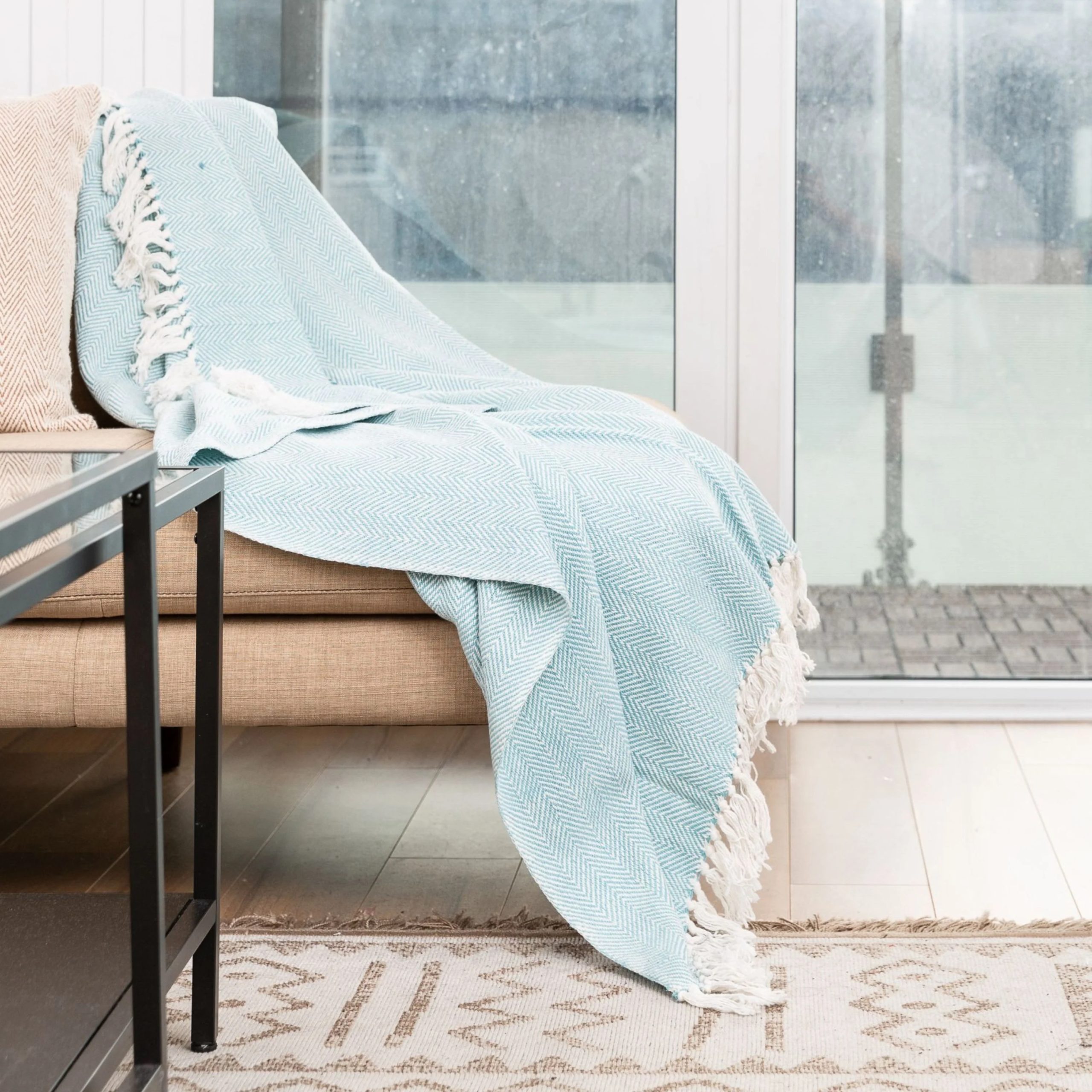 DFB4E2E0-B4E1-853A-7D89-20DBC093C558