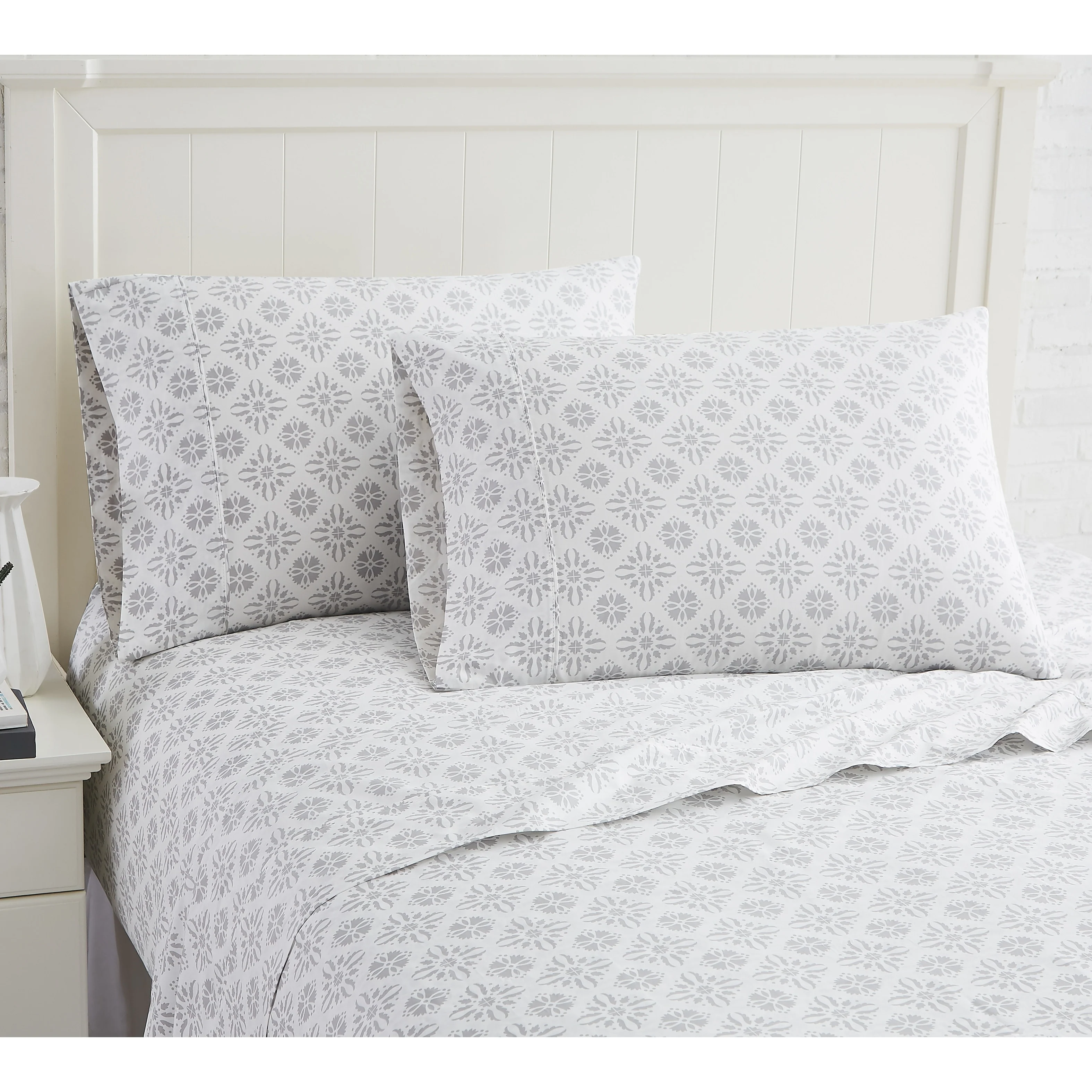 E3272E30-81FA-2890-75A2-C196E0EC1A4A