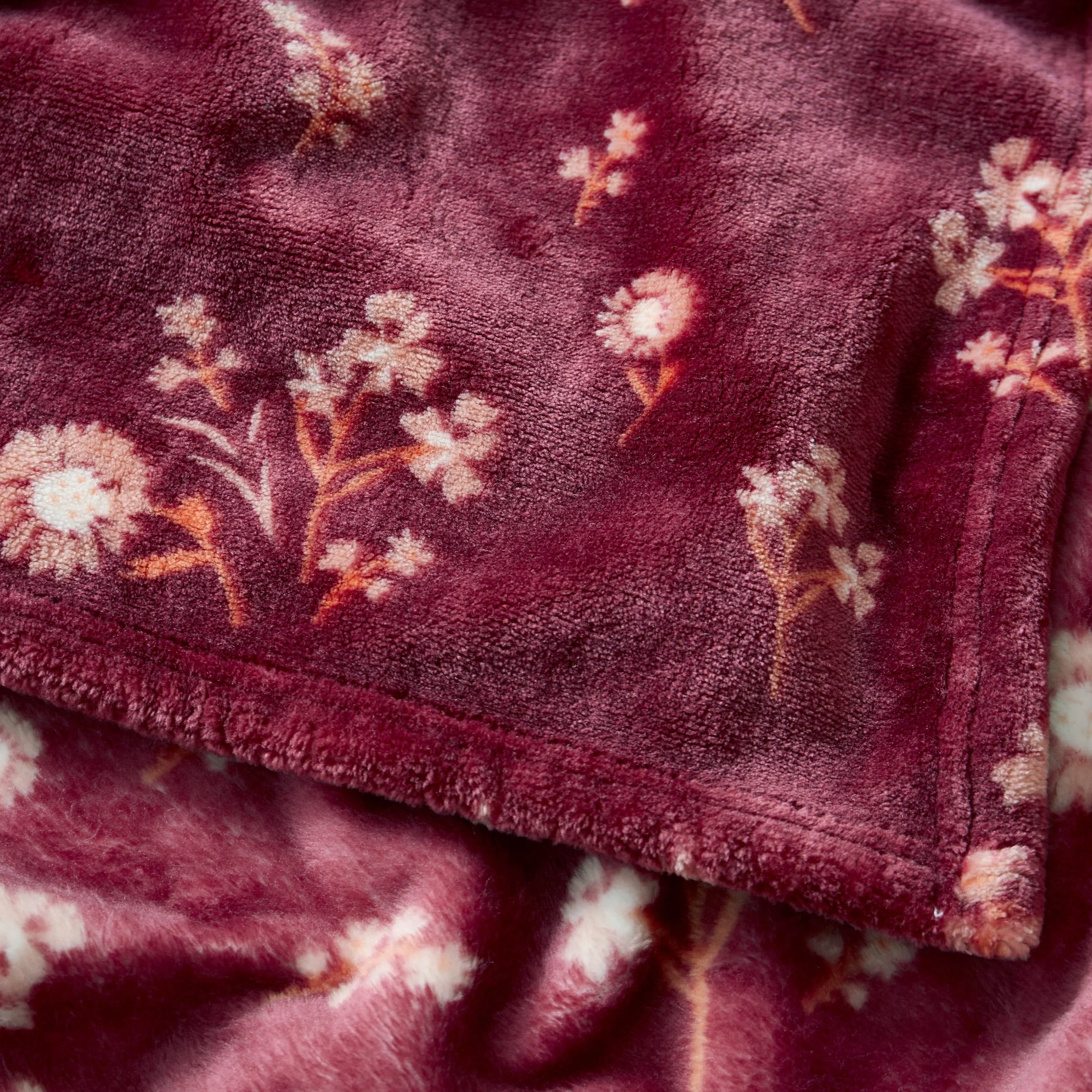 E5E2B7B6-96D4-DFC3-AA7C-D93722126945