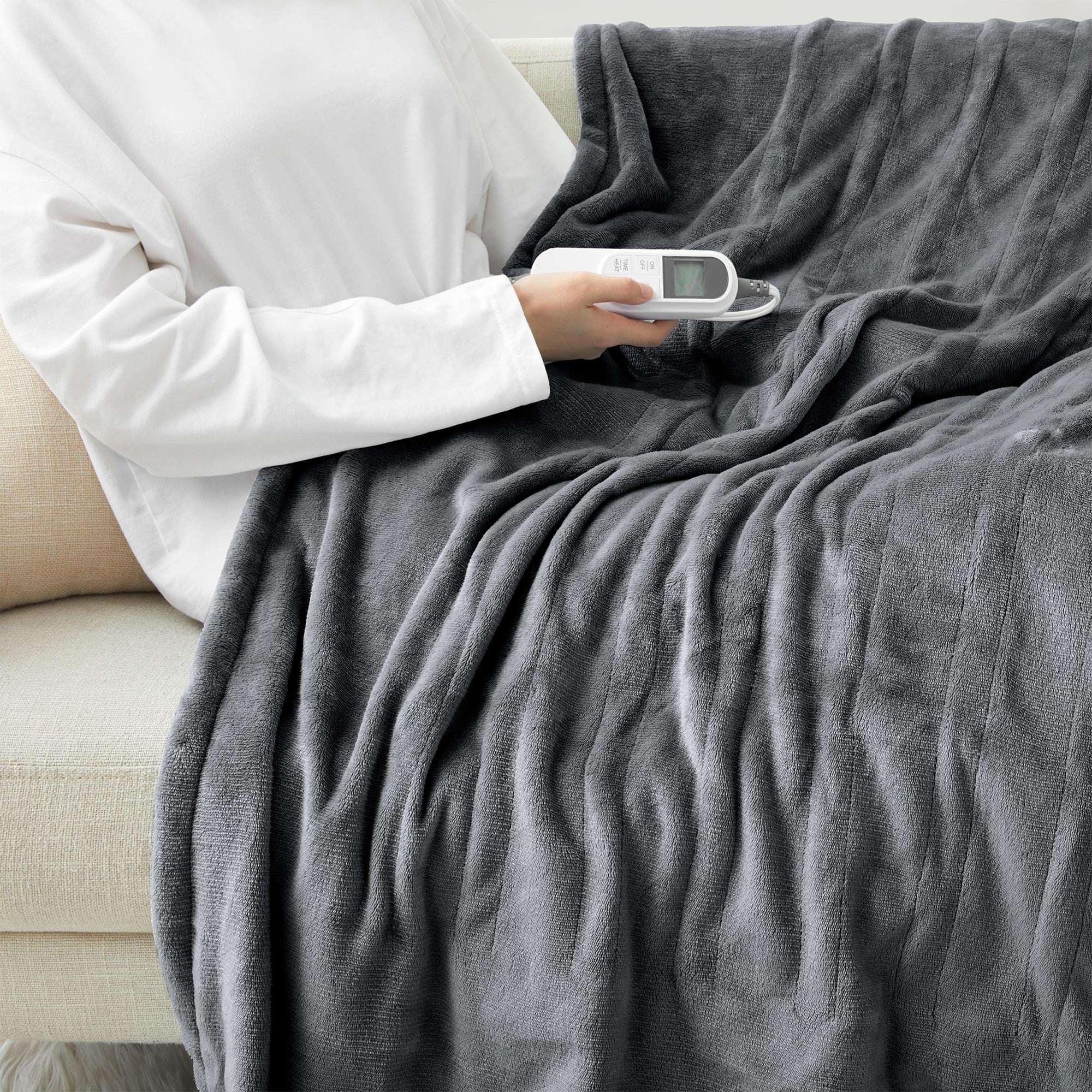 EBAC58F7-CF87-FA44-4228-AD4D3FEE823A