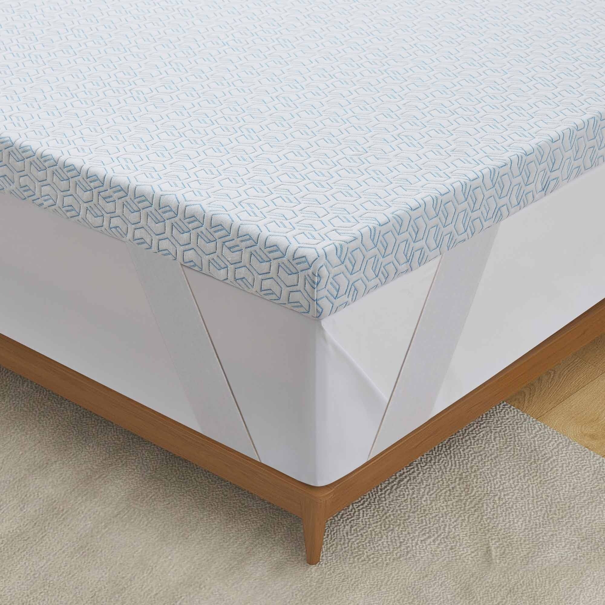 3" Gel Infused Memory Foam Ventilated Mattress Topper with Elastic Deep Strape - White