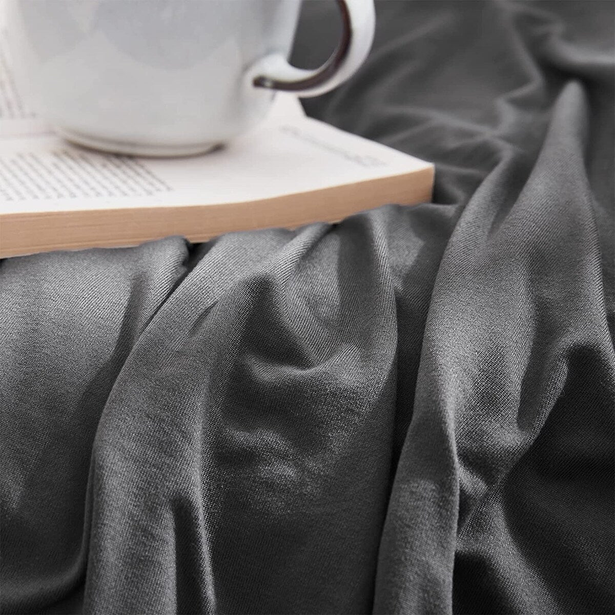 F2AB2209-AD61-68A7-A844-A1A34C1F8892