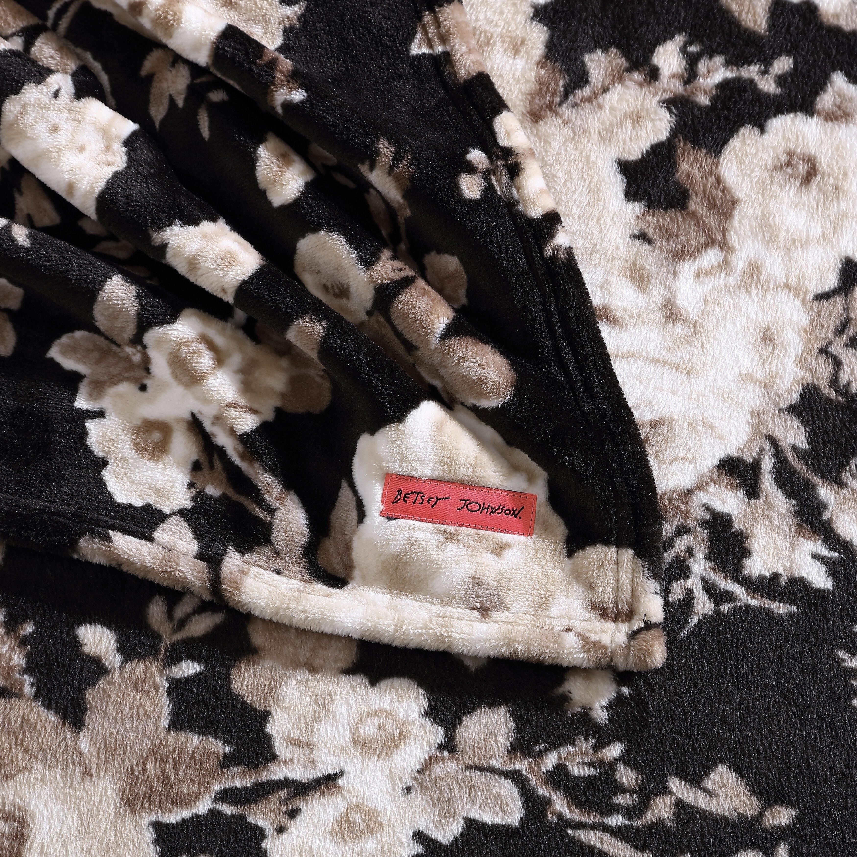 F77CBBD6-CB61-E197-EF78-90290B1CE4A0