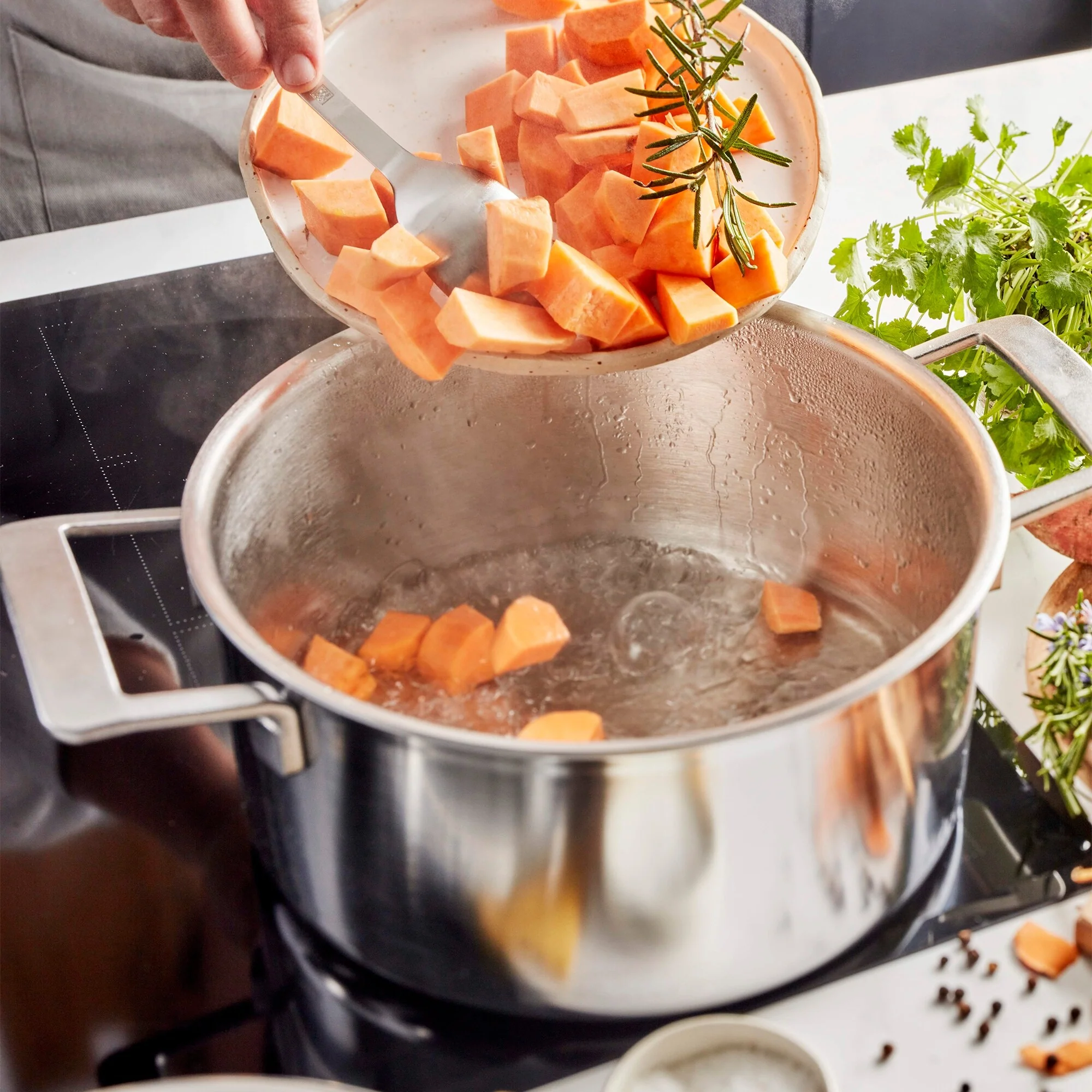 F91B7F65-8749-871C-55AD-E610B7ED7EC0