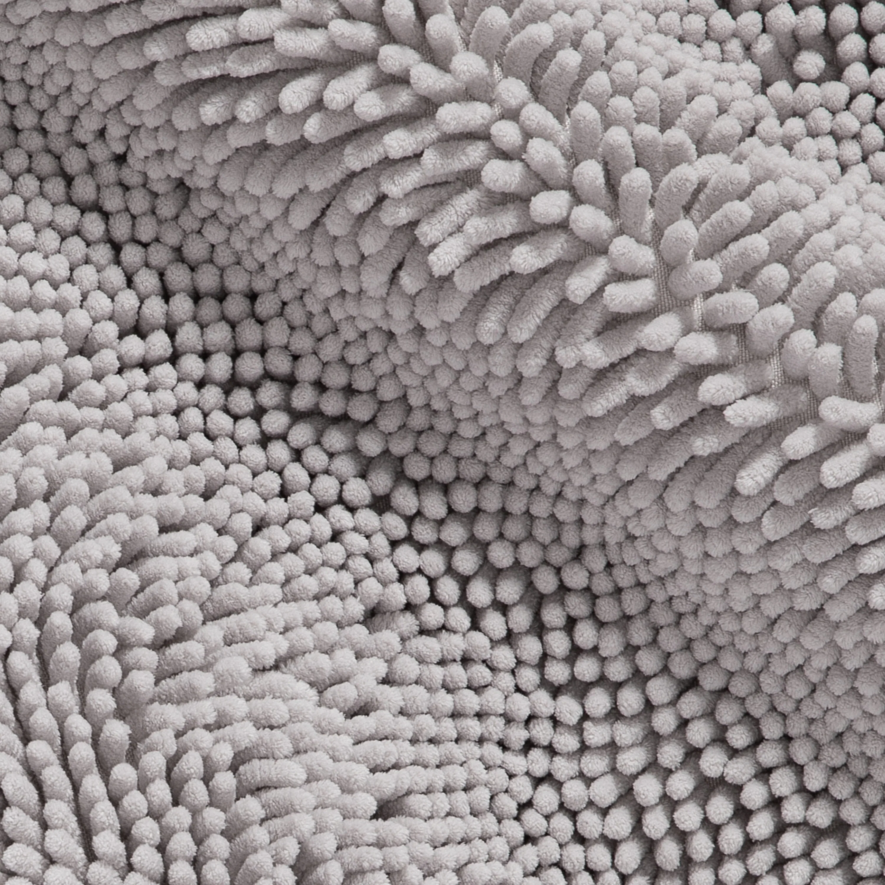 FB07E695-3ACB-2589-F98D-0C84AD571392