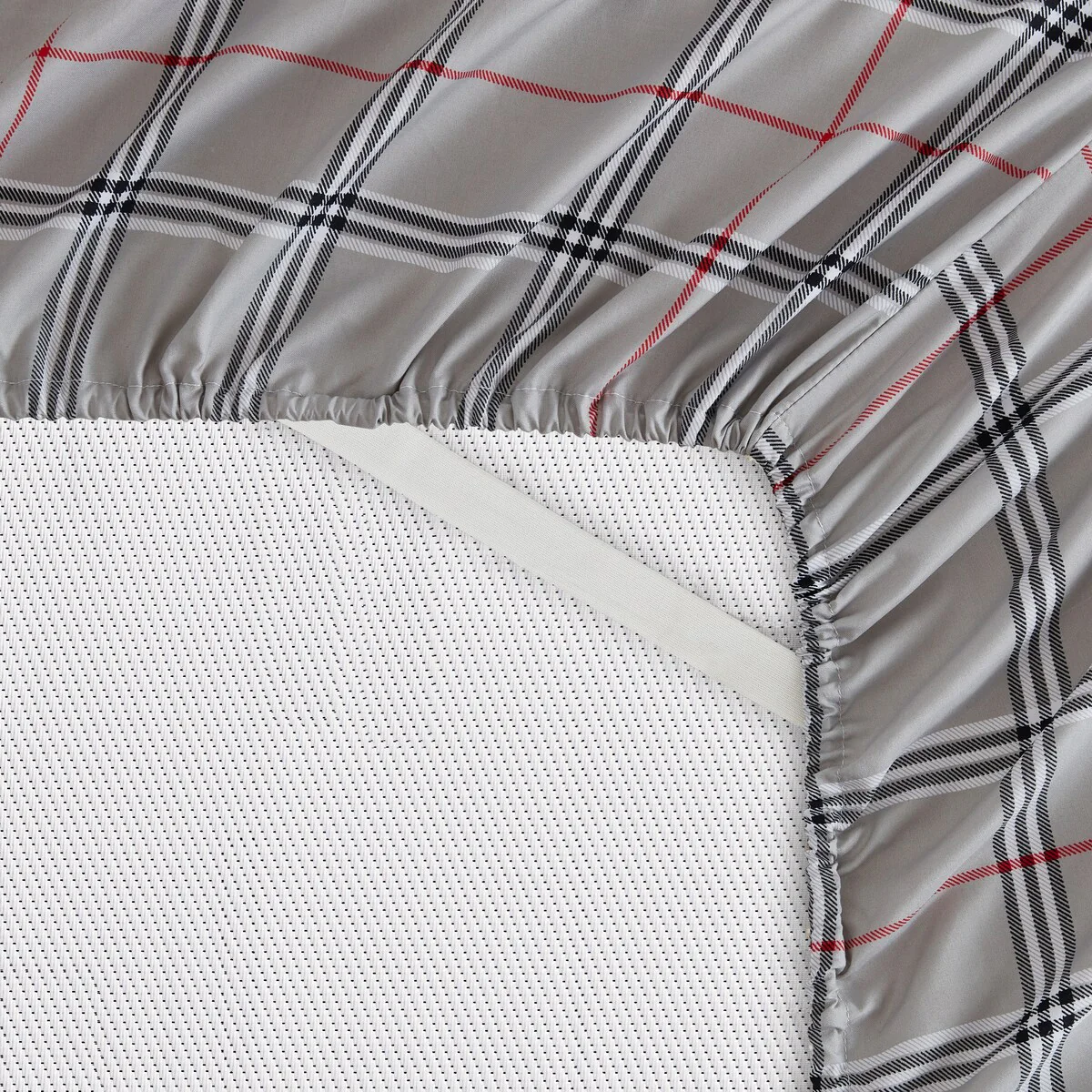 FCAEEF52-7884-6221-BA46-867ABBFE2659